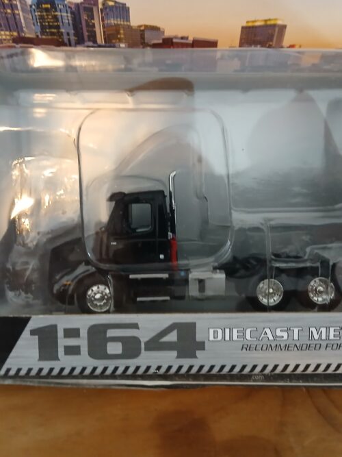 First Gear 1:64 Scale Volvo VNR 300 (Black)