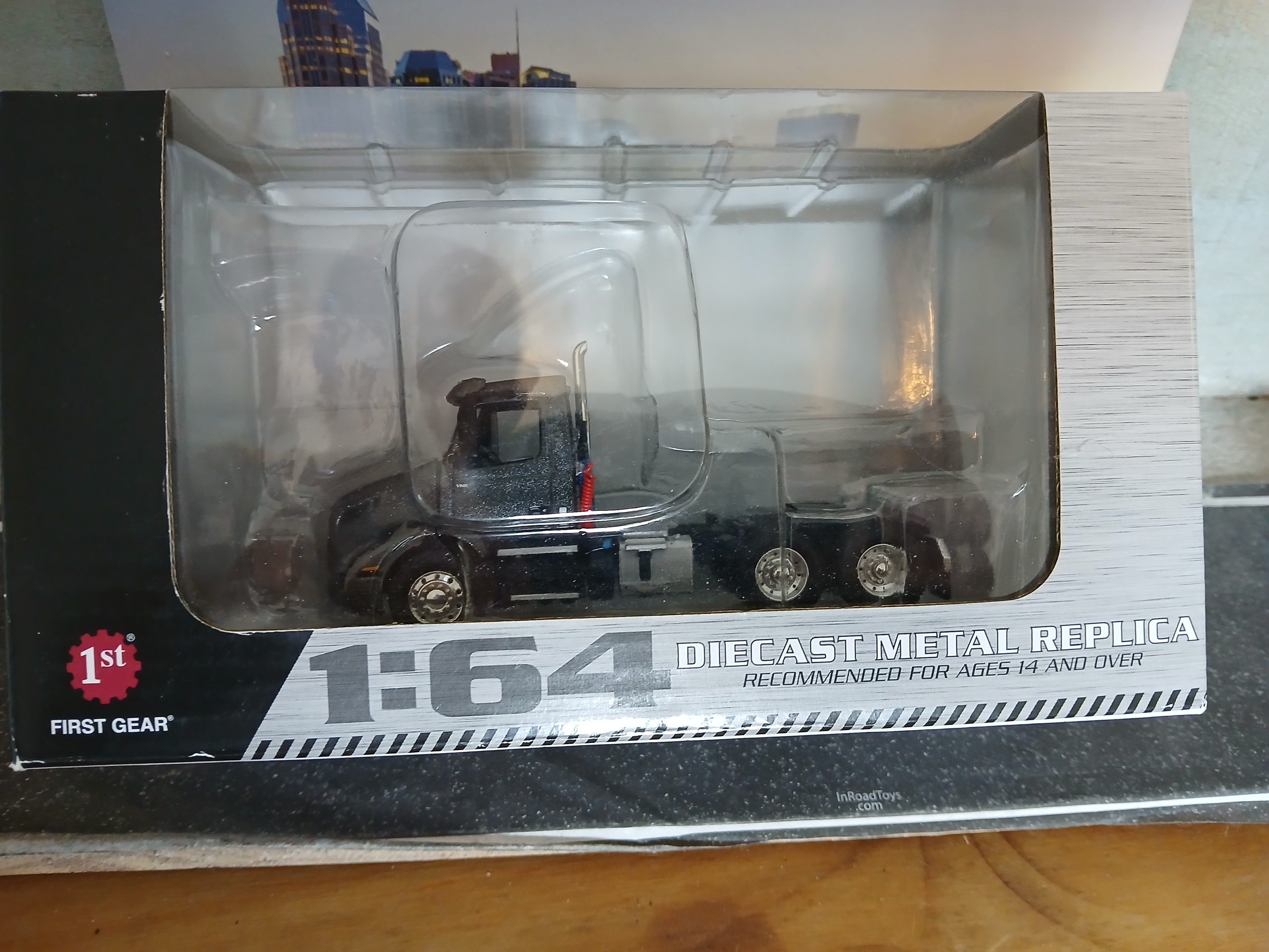 First Gear 1:64 Scale Volvo VNR 300 (Stormy Gray Metallic)