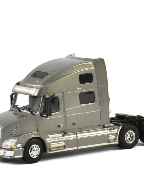 Volvo VN780 3-Axle Tractor w/Sleeper - Silver 1:50 Scale